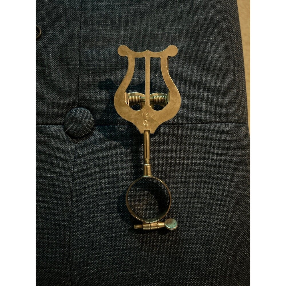 APM Clarinet Lyre with Ring